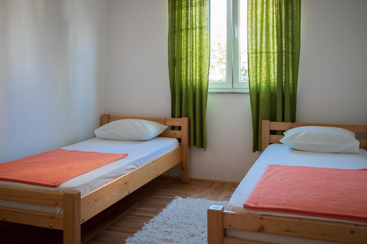 Apartment Maric *